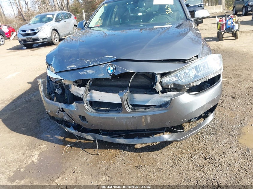 2017 BMW 3er VIN WBA8E5G32HNU42579 IAAI salvage auction — FRONT END, Salvage - Greater Than 75% (Maryland), sold $1,550 on 2026-07-31 (photo 6)