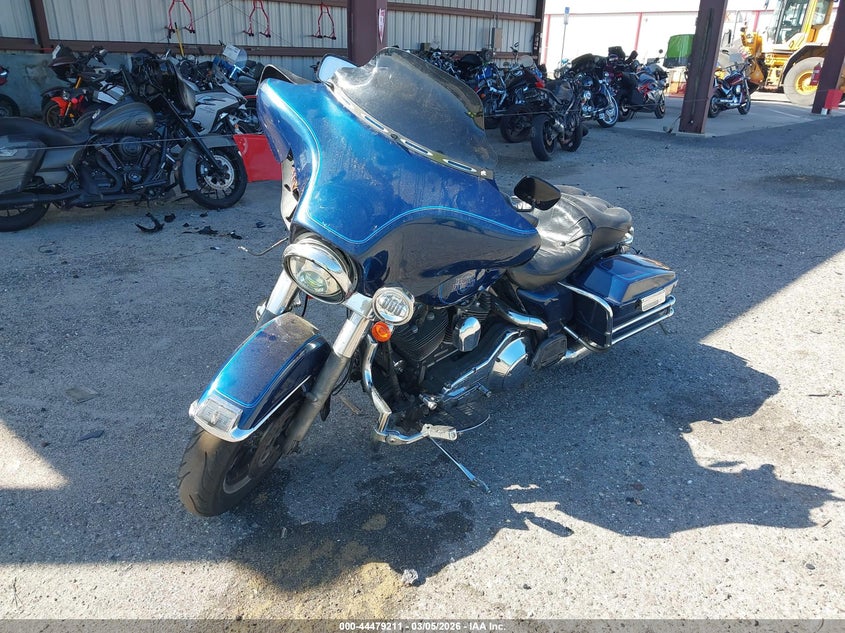 2000 Harley-davidson Flhtci VIN 1HD1FFW14YY629570 IAAI salvage auction — FRONT & REAR, Rebuildable (Florida), sold $575 on 2026-07-08 (photo 2)
