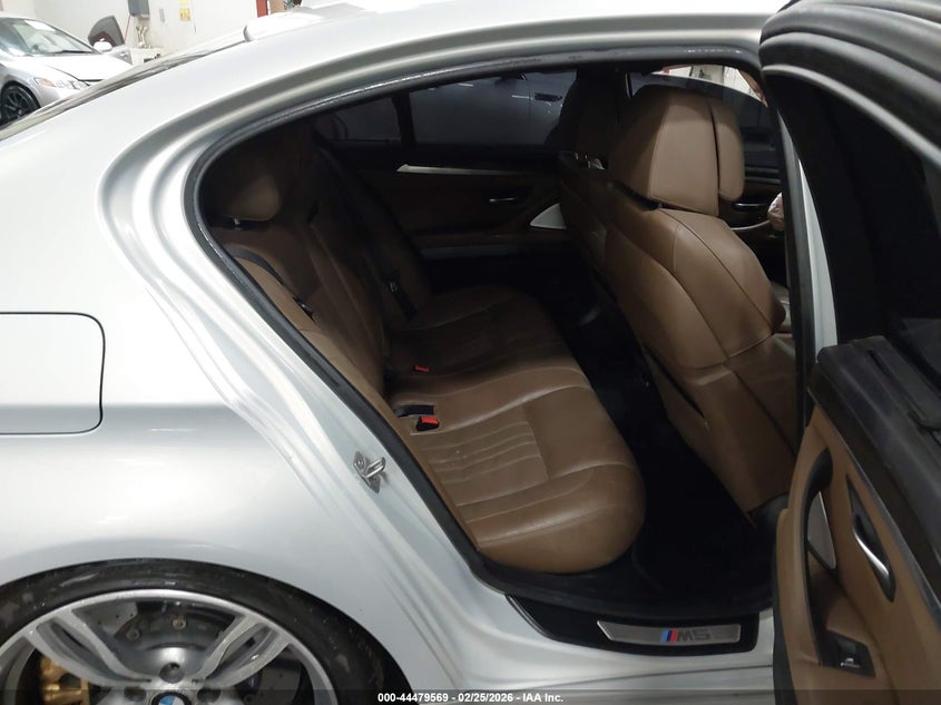 2014 BMW M5 VIN WBSFV9C51ED593223 IAAI salvage auction — FRONT END, Salvage Title, sold $5,700 on 2026-07-31 (photo 8)