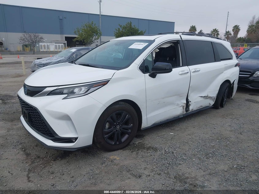 2024 Toyota Sienna VIN 5TDDSKFC8RS116811 IAAI salvage auction — LEFT SIDE, Salvage (California), sold $25,700 on 2026-07-13 (photo 2)