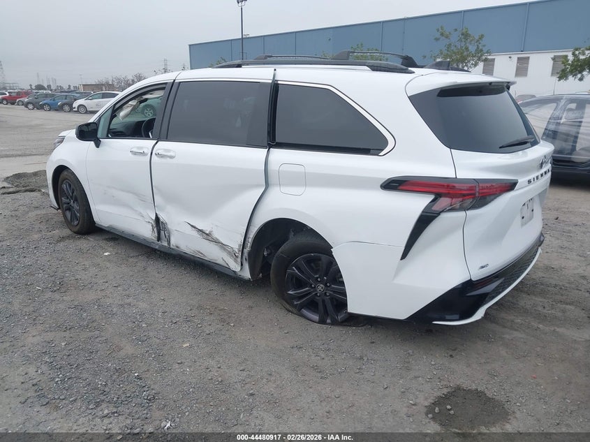 2024 Toyota Sienna VIN 5TDDSKFC8RS116811 IAAI salvage auction — LEFT SIDE, Salvage (California), sold $25,700 on 2026-07-13 (photo 3)