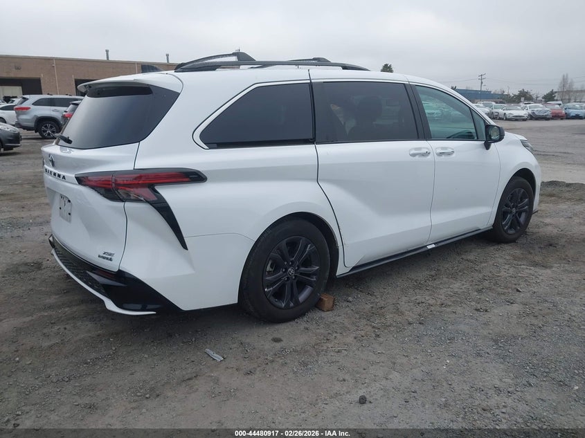 2024 Toyota Sienna VIN 5TDDSKFC8RS116811 IAAI salvage auction — LEFT SIDE, Salvage (California), sold $25,700 on 2026-07-13 (photo 4)