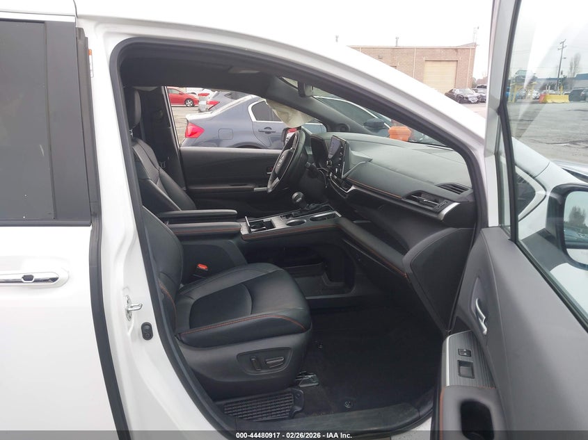 2024 Toyota Sienna VIN 5TDDSKFC8RS116811 IAAI salvage auction — LEFT SIDE, Salvage (California), sold $25,700 on 2026-07-13 (photo 5)