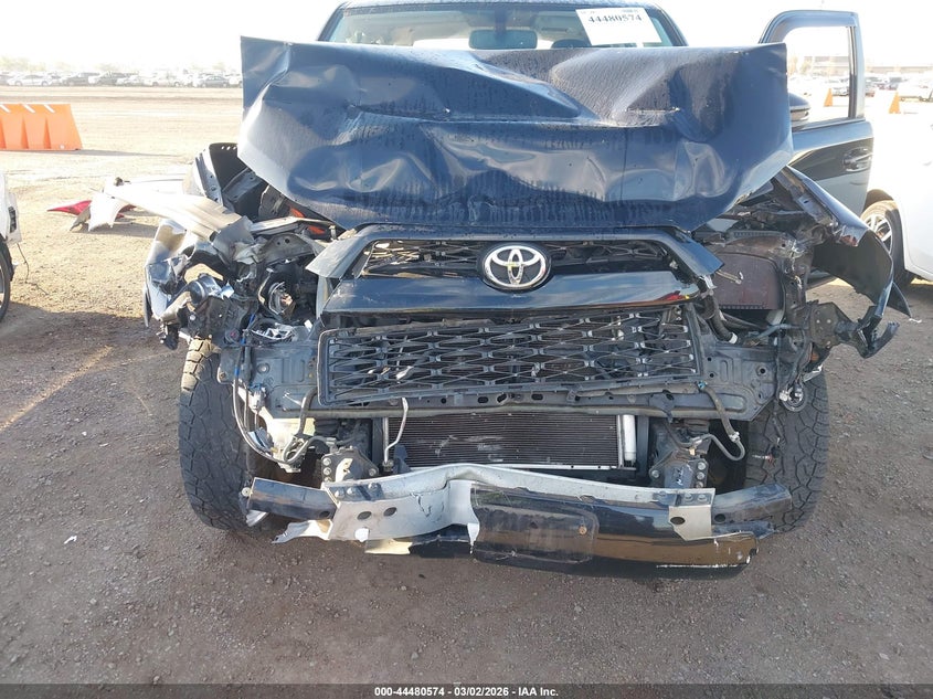 2016 Toyota 4runner VIN JTEBU5JR8G5322742 IAAI salvage auction — FRONT END, Salvage Title, sold $4,300 on 2026-07-26 (photo 6)