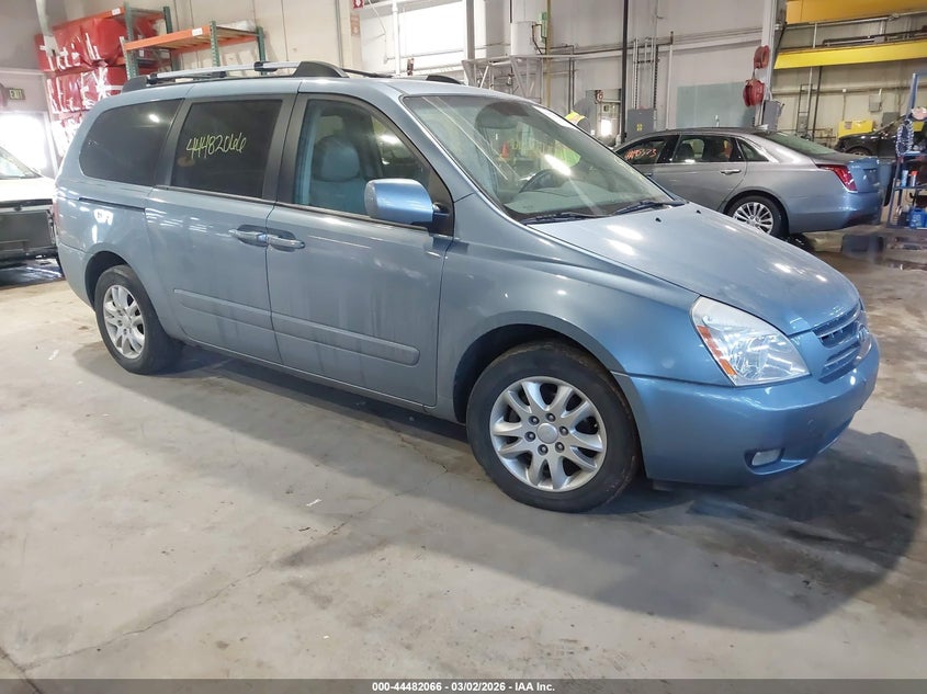 2007 Kia SEDONA VIN KNDMB233776170490 IAAI salvage auction — LEFT FRONT, Clear (Indiana), sold $750 on 2026-07-22 (photo 1)