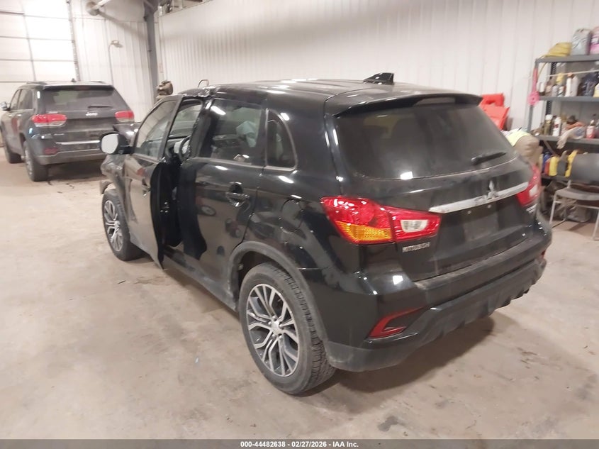 2019 Mitsubishi Outlander VIN JA4AR3AU2KU032077 IAAI salvage auction — FRONT END, Salvage (Minnesota), sold $925 on 2026-07-07 (photo 3)