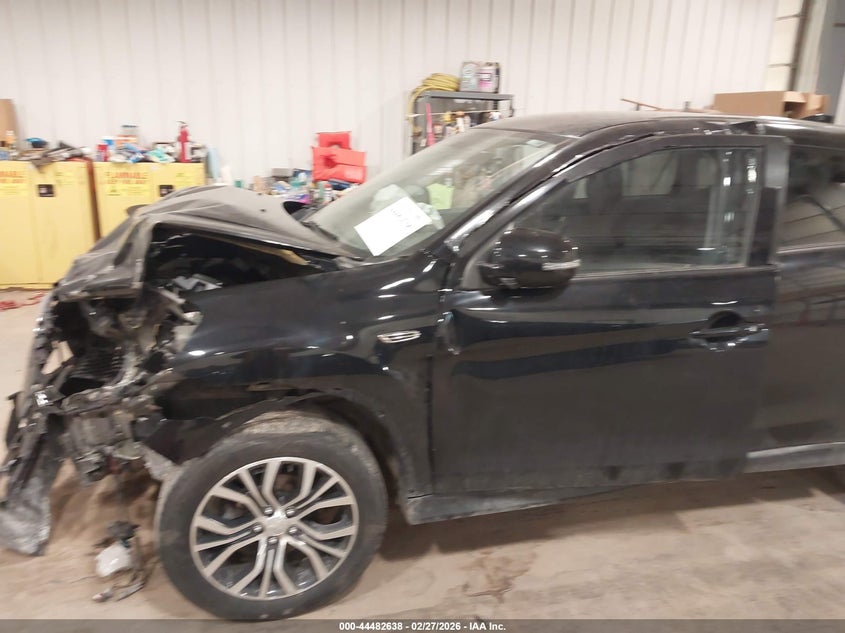 2019 Mitsubishi Outlander VIN JA4AR3AU2KU032077 IAAI salvage auction — FRONT END, Salvage (Minnesota), sold $925 on 2026-07-07 (photo 6)