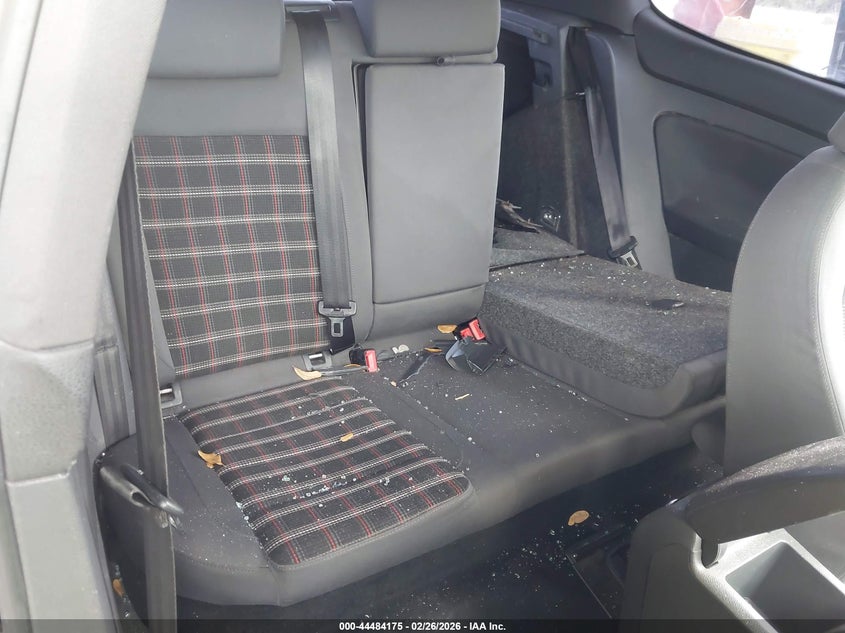2008 Volkswagen Gti VIN WVWEV71K38W290565 IAAI salvage auction — FRONT & REAR, Rebuildable (Florida), sold $375 on 2026-08-18 (photo 8)