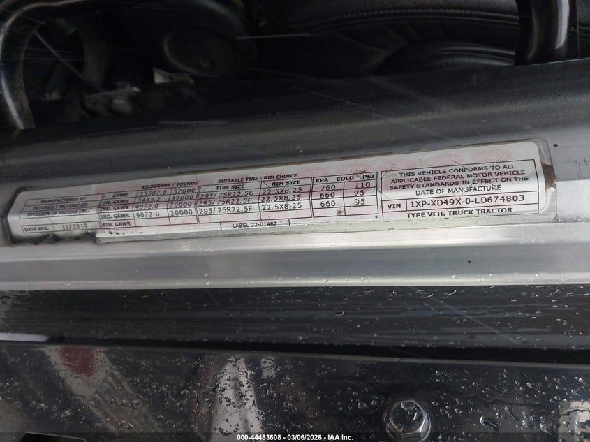 2020 Peterbilt 389 VIN 1XPXD49X0LD674803 IAAI salvage auction — FRONT END, Wait Title, sold $13,600 on 2026-07-29 (photo 8)