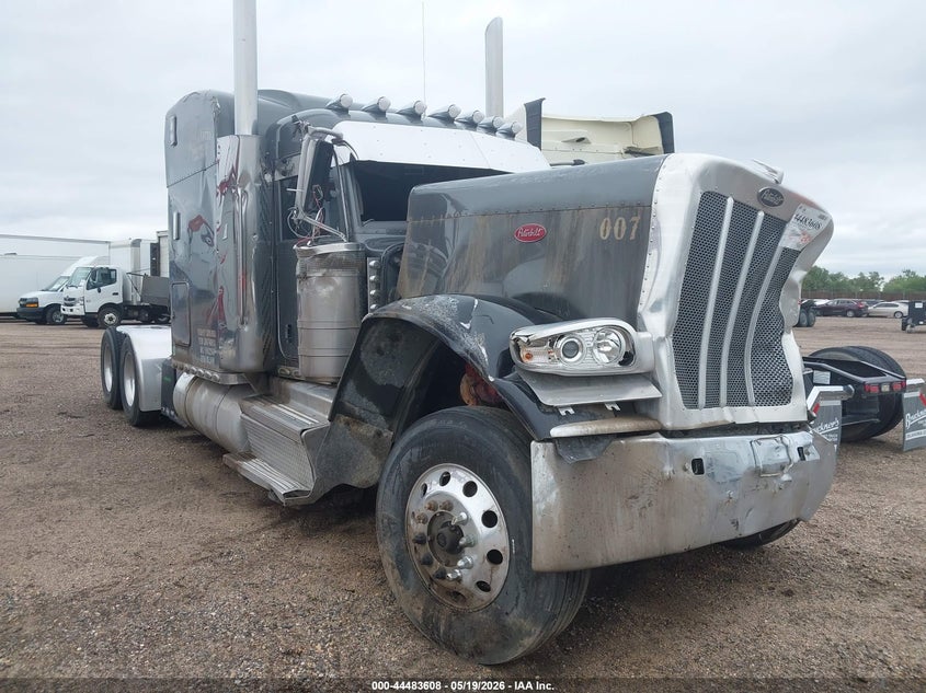 2020 Peterbilt 389 VIN 1XPXD49X0LD674803 — IAAI salvage auction photo