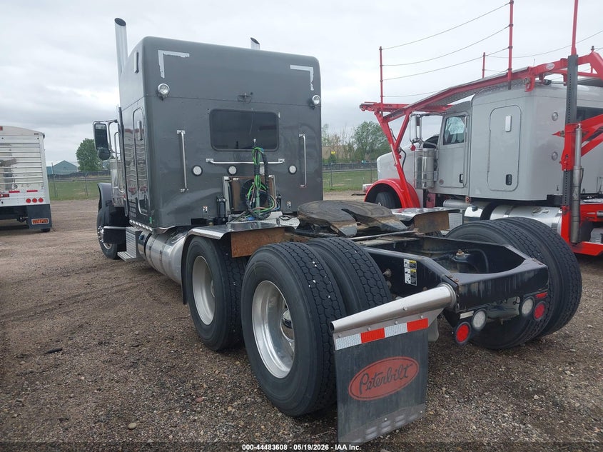 2020 Peterbilt 389 VIN 1XPXD49X0LD674803 IAAI salvage auction — FRONT END, Wait Title, sold $13,600 on 2026-07-29 (photo 3)