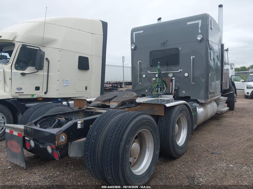 2020 Peterbilt 389 VIN 1XPXD49X0LD674803 IAAI salvage auction — FRONT END, Wait Title, sold $13,600 on 2026-07-29 (photo 4)