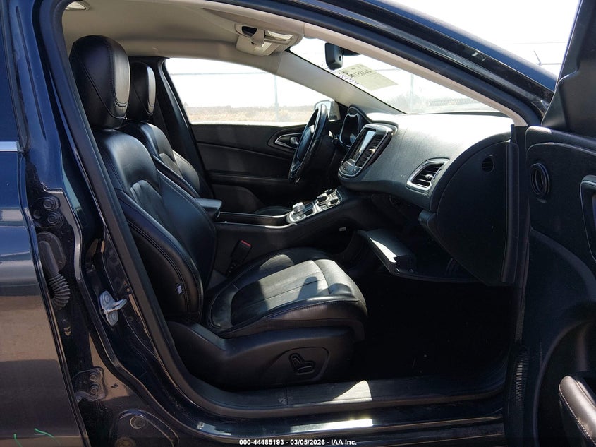 2016 Chrysler 200 VIN 1C3CCCAB8GN188175 IAAI salvage auction — FRONT END, Salvage Title, sold $25 on 2026-08-26 (photo 5)