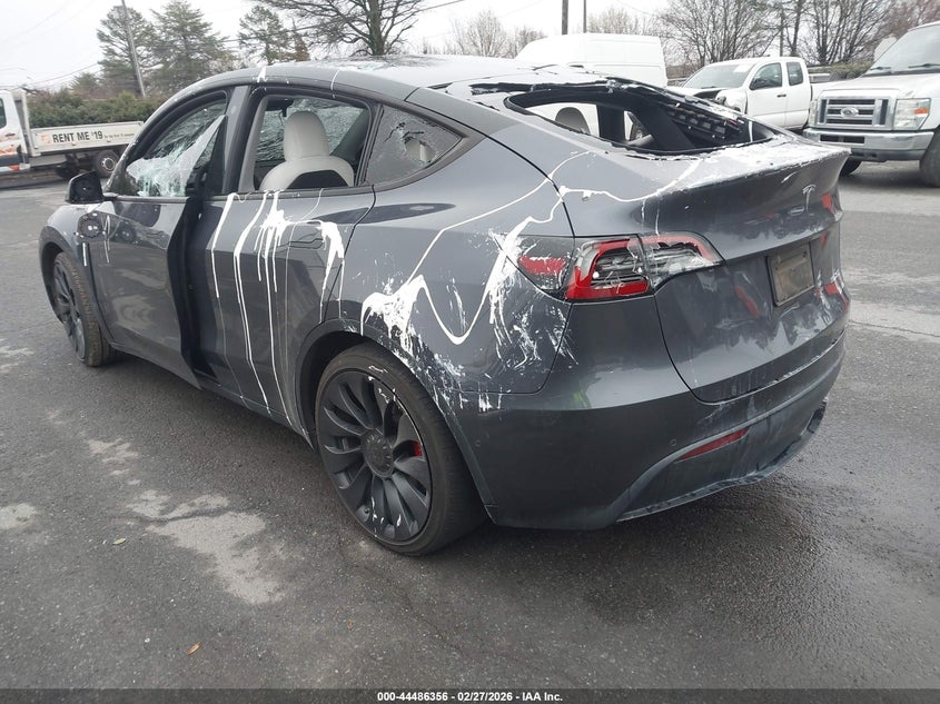 2022 Tesla Model y VIN 7SAYGDEF1NF442025 IAAI salvage auction — VANDALISM, Salvage Title, sold $7,825 on 2026-07-09 (photo 3)