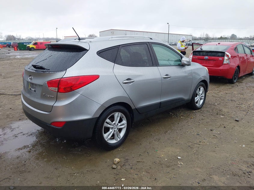 2012 Hyundai Tucson VIN KM8JU3AC6CU442793 IAAI salvage auction — LEFT SIDE, Salvage Title, sold $1,700 on 2026-07-29 (photo 4)