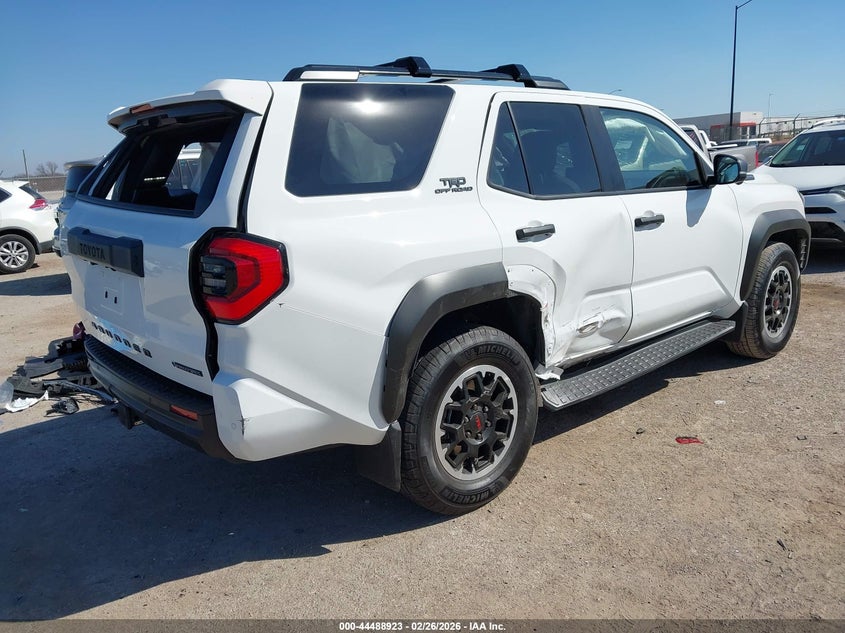 2025 Toyota 4runner VIN JTEVB5BR5S5015491 IAAI salvage auction — ROLLOVER, Salvage (Texas), sold $26,100 on 2026-07-07 (photo 4)