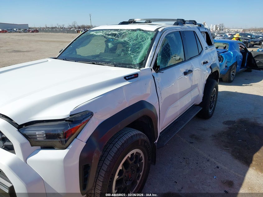 2025 Toyota 4runner VIN JTEVB5BR5S5015491 IAAI salvage auction — ROLLOVER, Salvage (Texas), sold $26,100 on 2026-07-07 (photo 6)