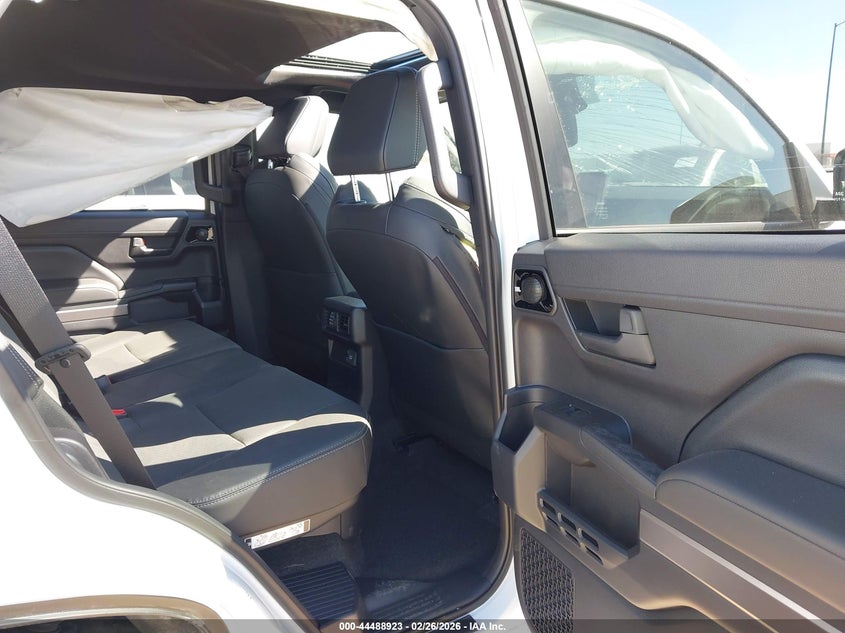 2025 Toyota 4runner VIN JTEVB5BR5S5015491 IAAI salvage auction — ROLLOVER, Salvage (Texas), sold $26,100 on 2026-07-07 (photo 8)