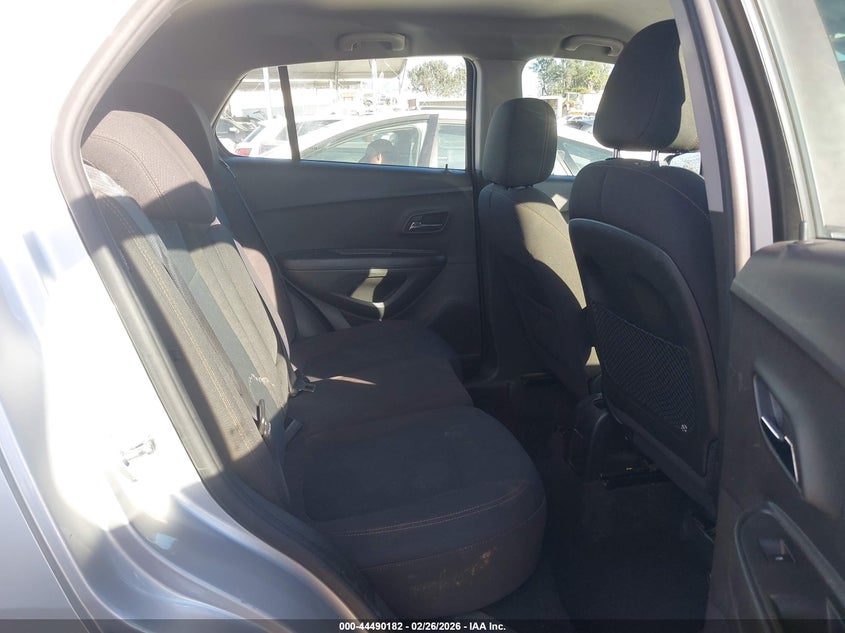 2020 Chevrolet Trax VIN KL7CJKSB3LB039160 IAAI salvage auction — FRONT END, Salvage Title, sold $1,700 on 2026-07-22 (photo 8)