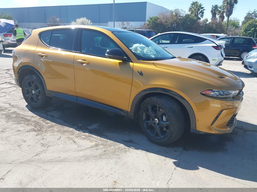 2024 Dodge Hornet VIN ZACPDFDW5R3A25110 IAAI salvage auction — FRONT END, Salvage (California), sold $4,100 on 2026-07-13 (photo 1)