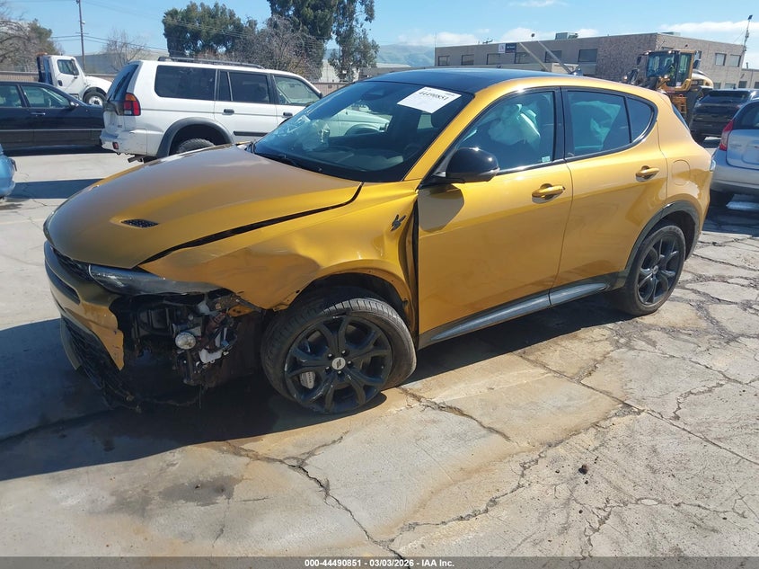 2024 Dodge Hornet VIN ZACPDFDW5R3A25110 IAAI salvage auction — FRONT END, Salvage (California), sold $4,100 on 2026-07-13 (photo 2)