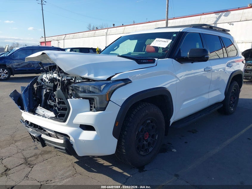 2026 Toyota Sequoia VIN 7SVAAABA8TX073339 IAAI salvage auction — FRONT END, Salvage (Oregon), sold $40,500 on 2026-07-09 (photo 2)
