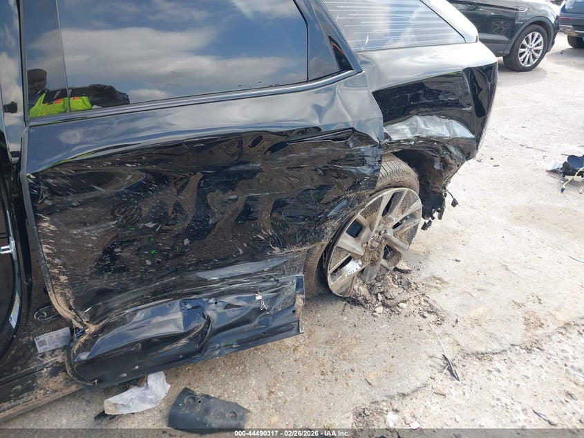 2025 Cadillac Optiq VIN 3GYK3BMR7SS262110 IAAI salvage auction — LEFT SIDE, Salvage Title, sold $9,150 on 2026-08-27 (photo 6)