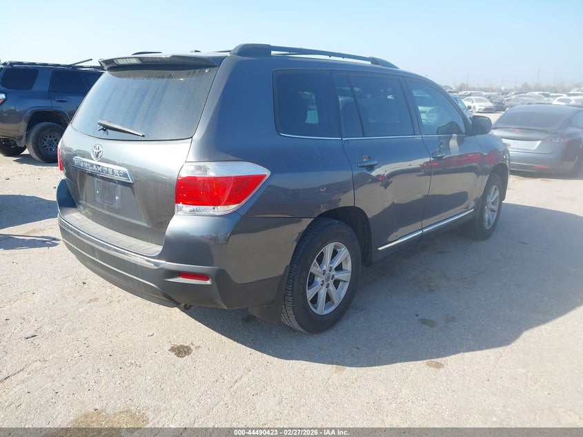 2012 Toyota Highlander VIN 5TDZK3EH8CS077704 IAAI salvage auction — LEFT SIDE, Salvage Title, sold $1,550 on 2026-07-09 (photo 4)