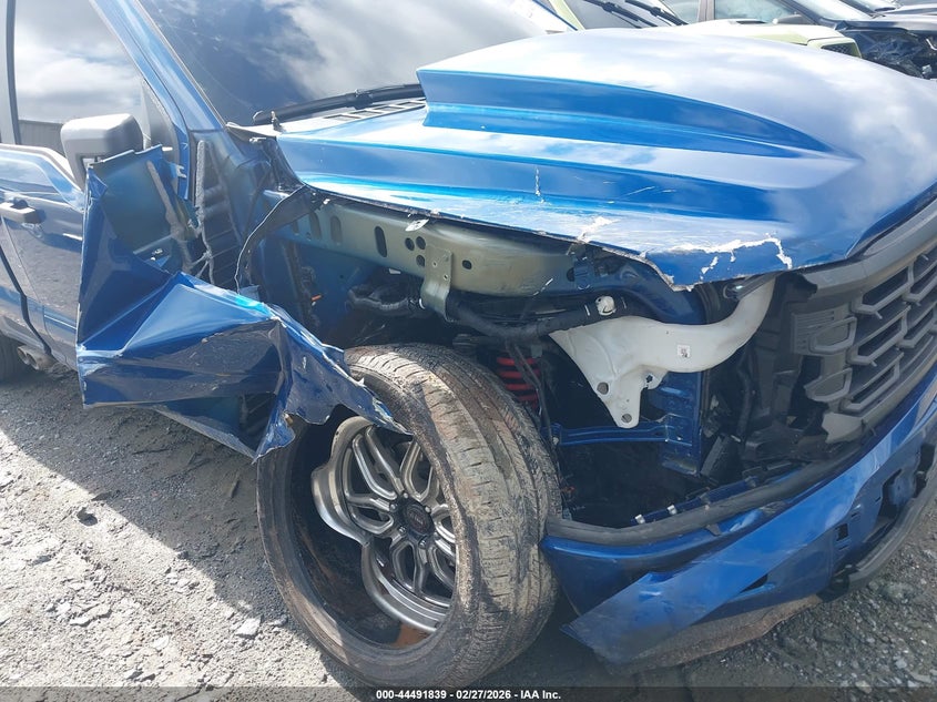 2025 Ford F-150 VIN 1FTMF1L57SKE23291 IAAI salvage auction — RIGHT FRONT, Salvage Title, sold $26,250 on 2026-07-21 (photo 6)