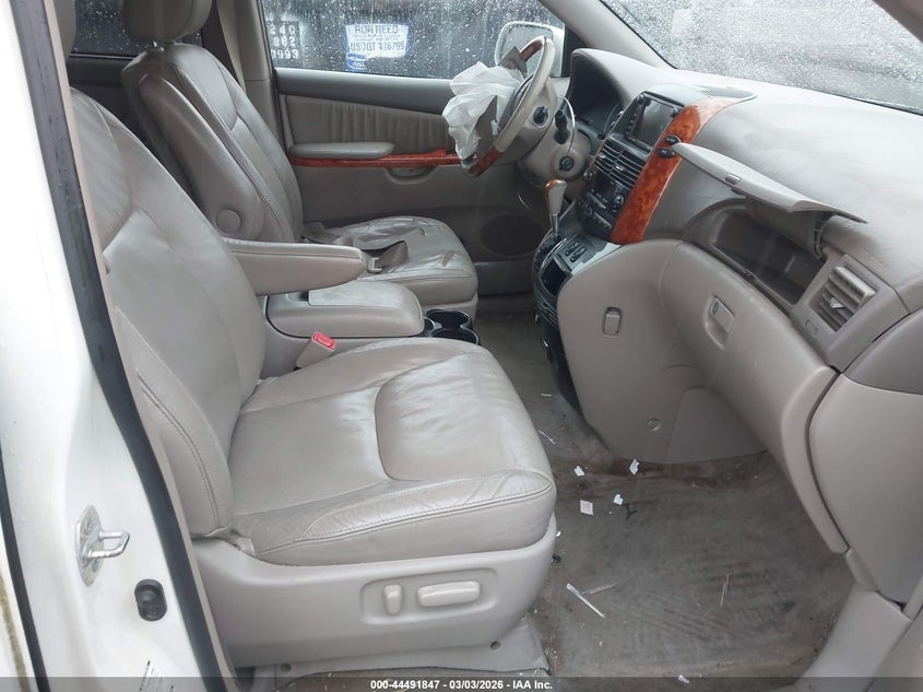 2010 Toyota Sienna VIN 5TDDK4CCXAS033949 IAAI salvage auction — FRONT END, Salvage - Greater Than 75% (Maryland), sold $575 on 2026-07-08 (photo 5)