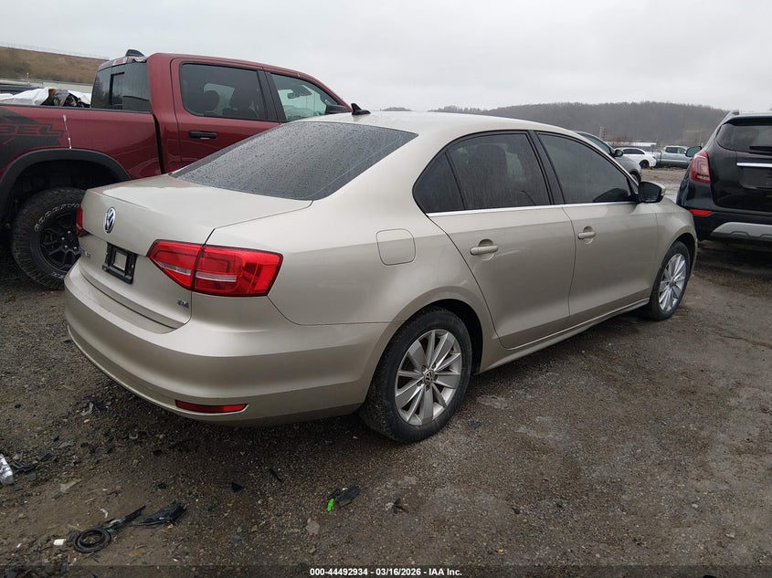 2015 Volkswagen Jetta VIN 3VWLA7AJ7FM255886 IAAI salvage auction — FRONT END, Salvage (West Virginia), sold $1,050 on 2026-07-16 (photo 4)