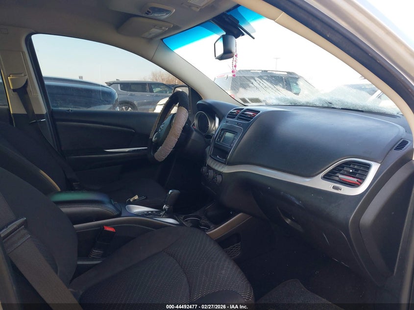 2014 Dodge Journey VIN 3C4PDDAG0ET176174 IAAI salvage auction — RIGHT FRONT, Salvage Title, sold $300 on 2026-07-24 (photo 5)