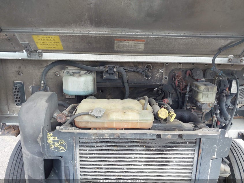 2010 Freightliner Chassis VIN 4UZAAPDU4ACAS1505 IAAI salvage auction — ALL OVER, Clear (Idaho), sold $1,550 on 2026-08-28 (photo 9)