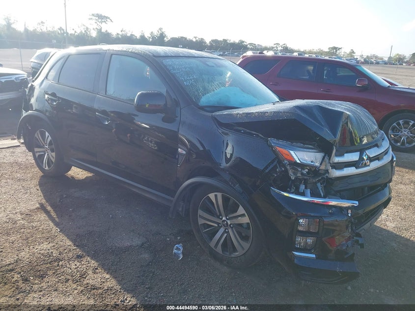 2025 Mitsubishi Outlander VIN JA4ARUAU8SU011367 IAAI salvage auction — FRONT & REAR, Salvage Title, sold $1,700 on 2026-07-23 (photo 1)