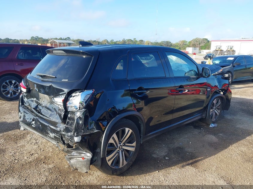 2025 Mitsubishi Outlander VIN JA4ARUAU8SU011367 IAAI salvage auction — FRONT & REAR, Salvage Title, sold $1,700 on 2026-07-23 (photo 4)