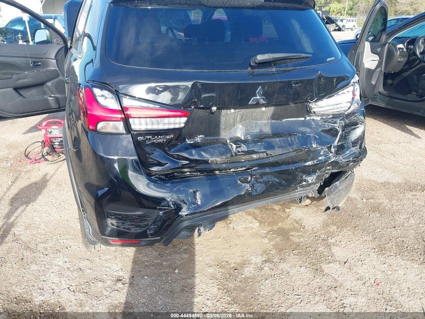2025 Mitsubishi Outlander VIN JA4ARUAU8SU011367 IAAI salvage auction — FRONT & REAR, Salvage Title, sold $1,700 on 2026-07-23 (photo 6)