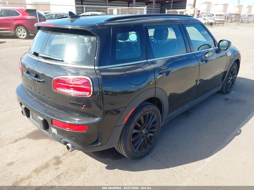2022 Mini Clubman VIN WMWLV7C09N2R86656 IAAI salvage auction — REAR END, Salvage Title, sold $2,875 on 2026-08-18 (photo 4)