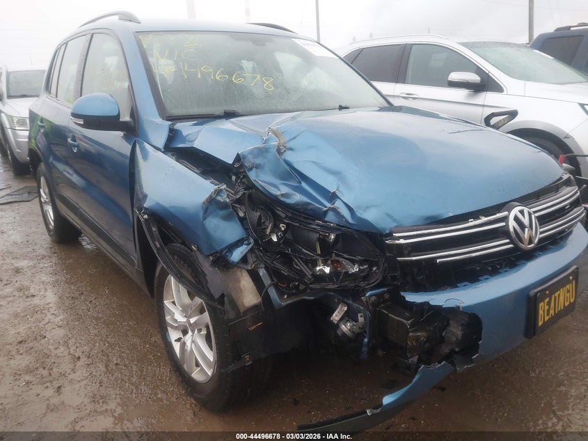 2017 Volkswagen Tiguan VIN WVGBV7AX0HK025829 IAAI salvage auction — FRONT END, Salvage Title, sold $925 on 2026-07-22 (photo 6)