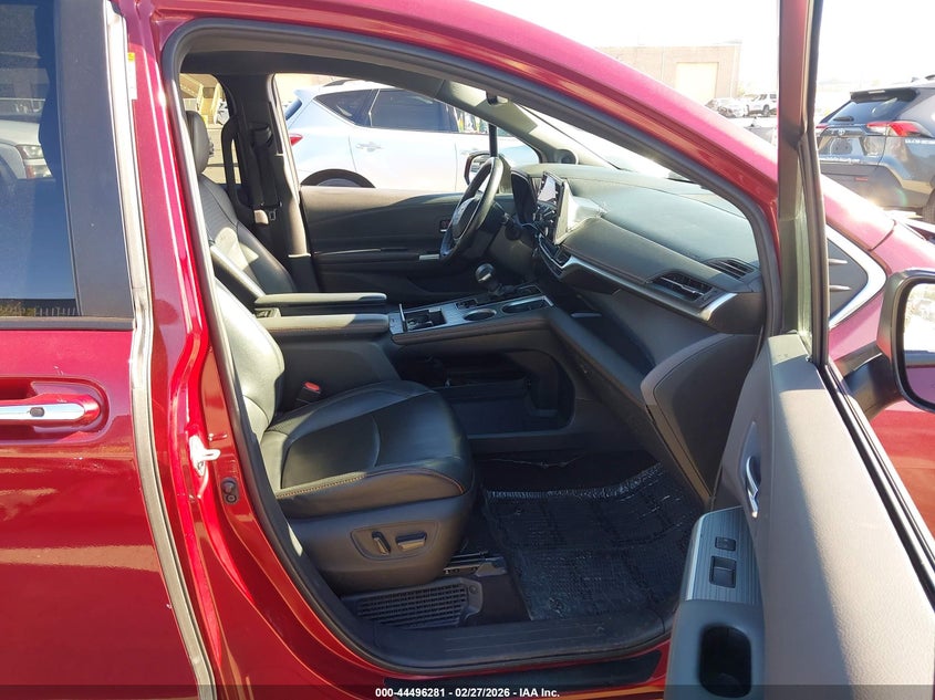 2022 Toyota Sienna VIN 5TDDRKEC6NS077062 IAAI salvage auction — FRONT END, Salvage Title, sold $14,825 on 2026-07-13 (photo 5)