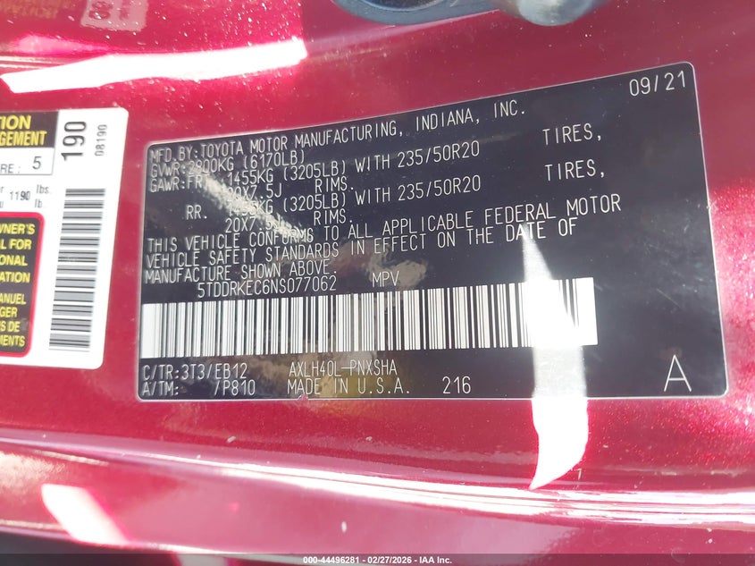 2022 Toyota Sienna VIN 5TDDRKEC6NS077062 IAAI salvage auction — FRONT END, Salvage Title, sold $14,825 on 2026-07-13 (photo 9)