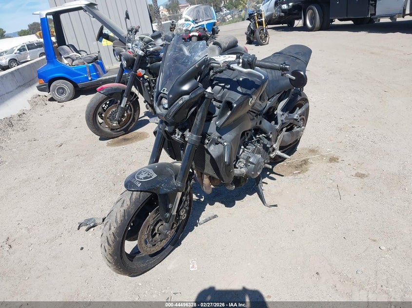 2022 Yamaha Mt VIN JYARN71Y2NA000729 IAAI salvage auction — ROLLOVER, Salvage Title, sold $5,700 on 2026-07-22 (photo 2)