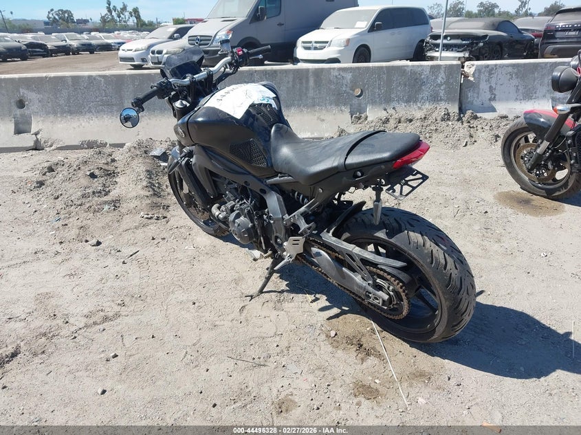 2022 Yamaha Mt VIN JYARN71Y2NA000729 IAAI salvage auction — ROLLOVER, Salvage Title, sold $5,700 on 2026-07-22 (photo 3)