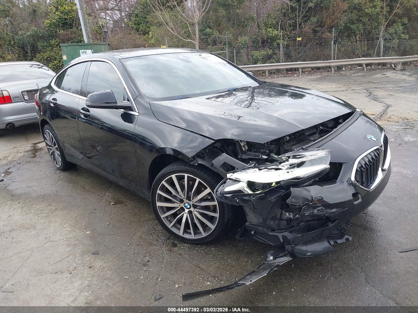 2020 BMW 2er VIN WBA73AK01L7F57374 IAAI salvage auction — RIGHT FRONT, Salvage Title, sold $6,525 on 2026-08-06 (photo 1)