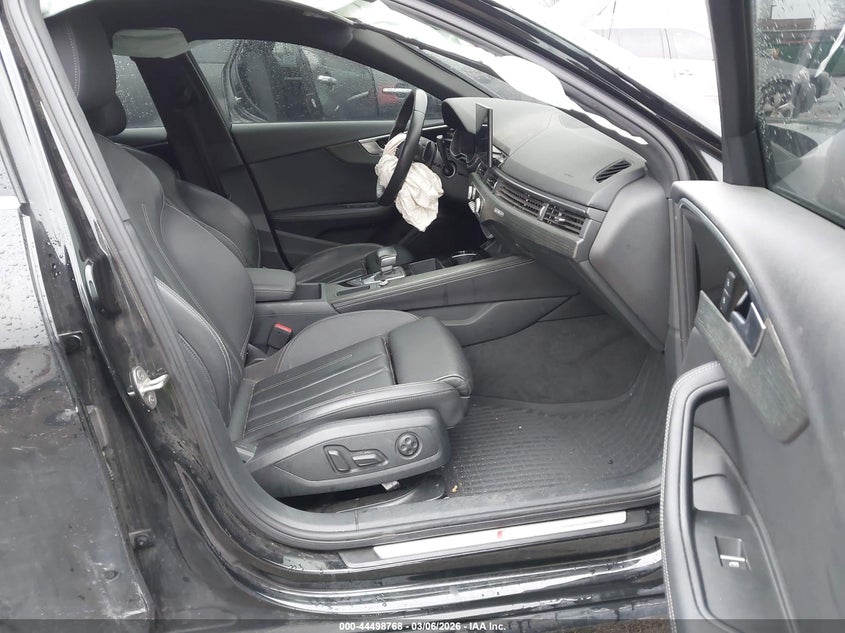 2020 Audi A4 VIN WAUENAF44LN012115 IAAI salvage auction — RIGHT FRONT, Salvage Title, sold $4,700 on 2026-07-24 (photo 5)
