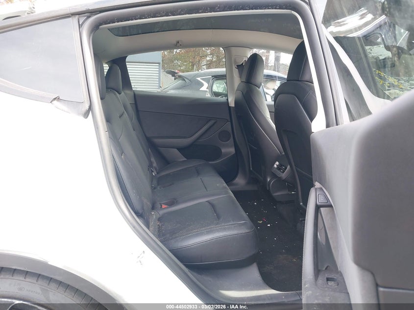 2022 Tesla Model y VIN 7SAYGDEF0NF567680 IAAI salvage auction — REAR END, Other, sold $7,875 on 2026-07-07 (photo 8)