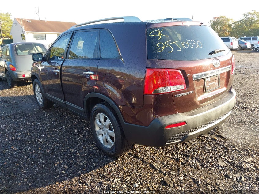 2011 Kia Sorento VIN 5XYKT3A15BG070387 IAAI salvage auction — RIGHT SIDE, Bill Of Sale (New York), sold $1,425 on 2026-07-14 (photo 3)