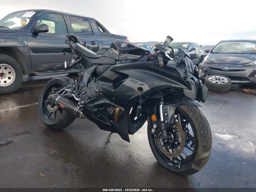 2025 Yamaha Yzfr7 VIN JYARM38E3SA020457 IAAI salvage auction — FRONT END, Other, sold $2,700 on 2026-07-07 (photo 1)