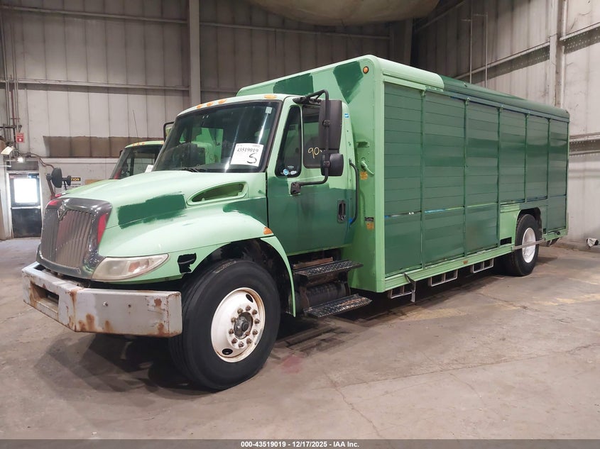 2004 International VIN 1HTMMAANX4H669635 IAAI salvage auction — NORMAL WEAR, Clear (Illinois), sold $1,200 on 2026-07-28 (photo 2)