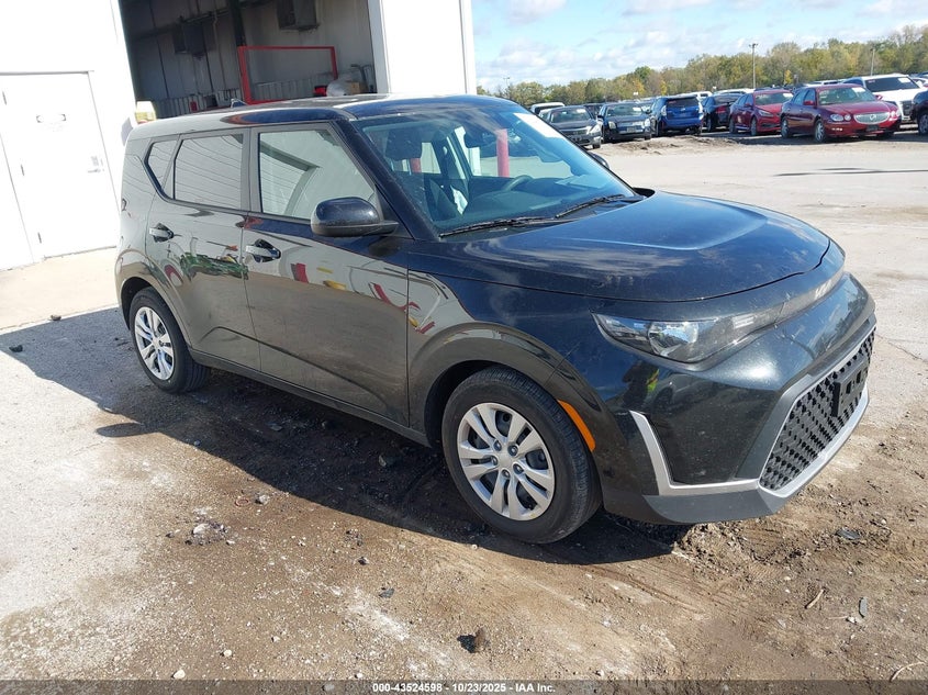 2025 Kia Soul VIN KNDJ23AU5S7960748 IAAI salvage auction — LEFT FRONT, Salvage (Illinois), sold $3,300 on 2026-07-28 (photo 1)