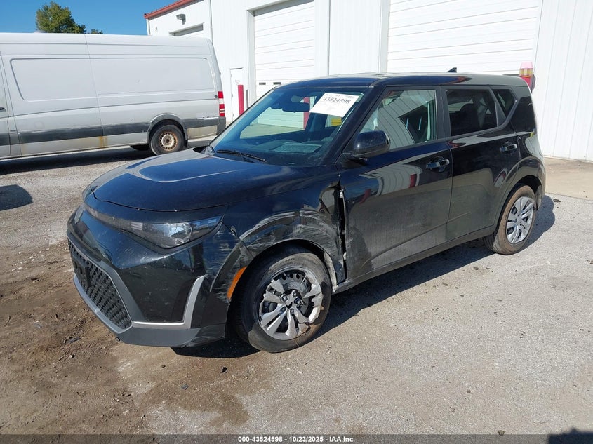 2025 Kia Soul VIN KNDJ23AU5S7960748 IAAI salvage auction — LEFT FRONT, Salvage (Illinois), sold $3,300 on 2026-07-28 (photo 2)